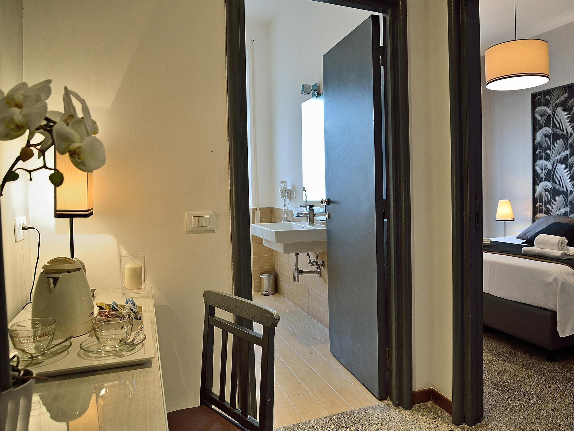 94Rooms Vatican Guest House - Vigliena Rome Bagian luar foto